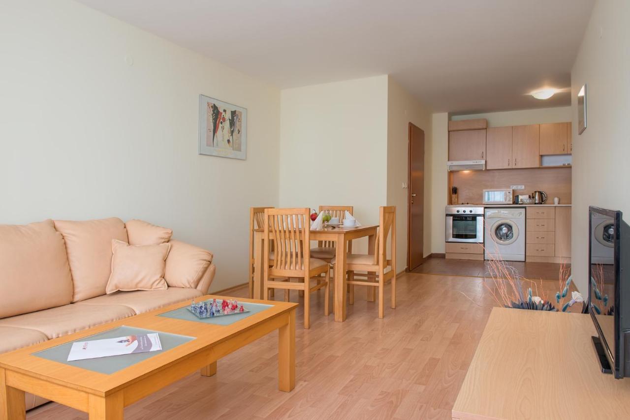 Marina And Panorama Apartments Sveti Vlas Luaran gambar