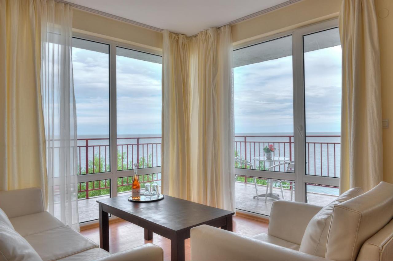 Marina And Panorama Apartments Sveti Vlas Luaran gambar