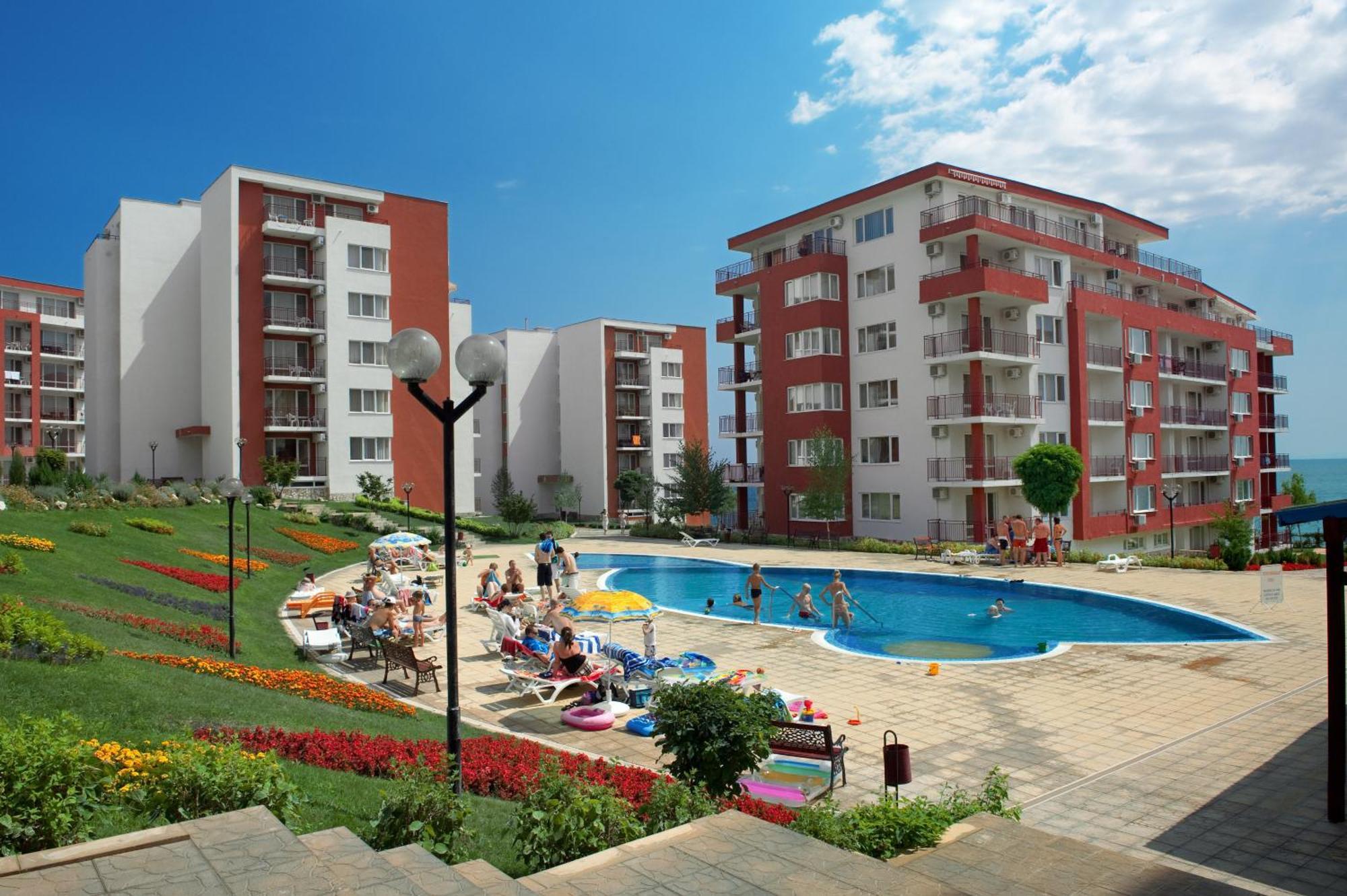 Marina And Panorama Apartments Sveti Vlas Luaran gambar