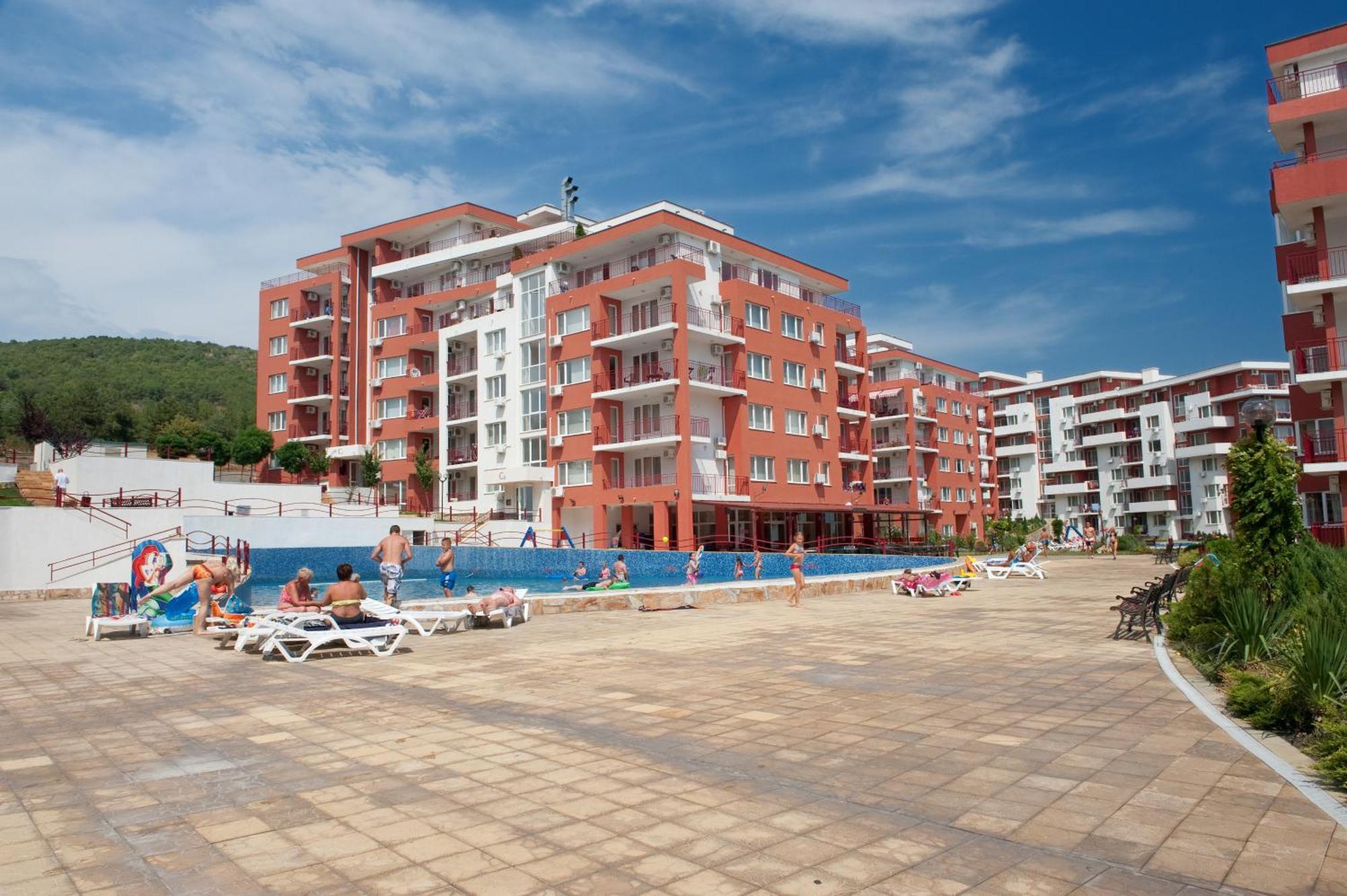 Marina And Panorama Apartments Sveti Vlas Luaran gambar